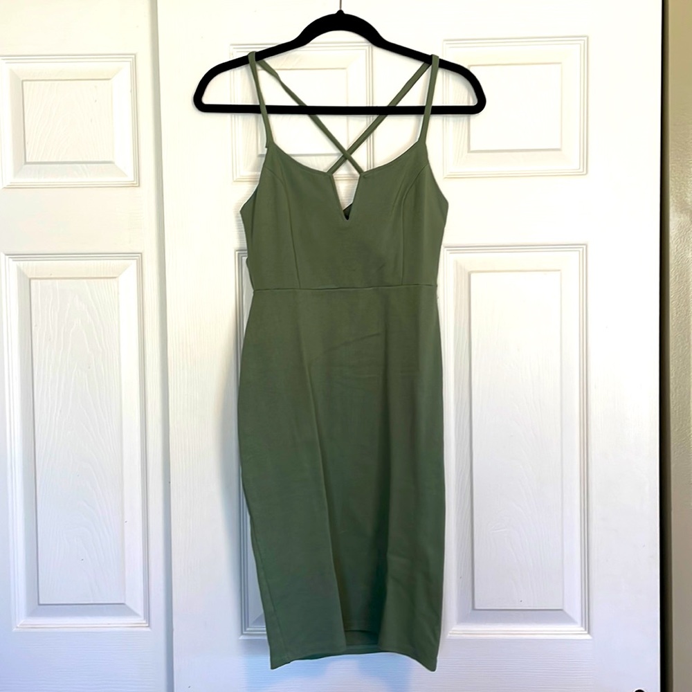 Size small Windsor dress with back cut outs. Wore once